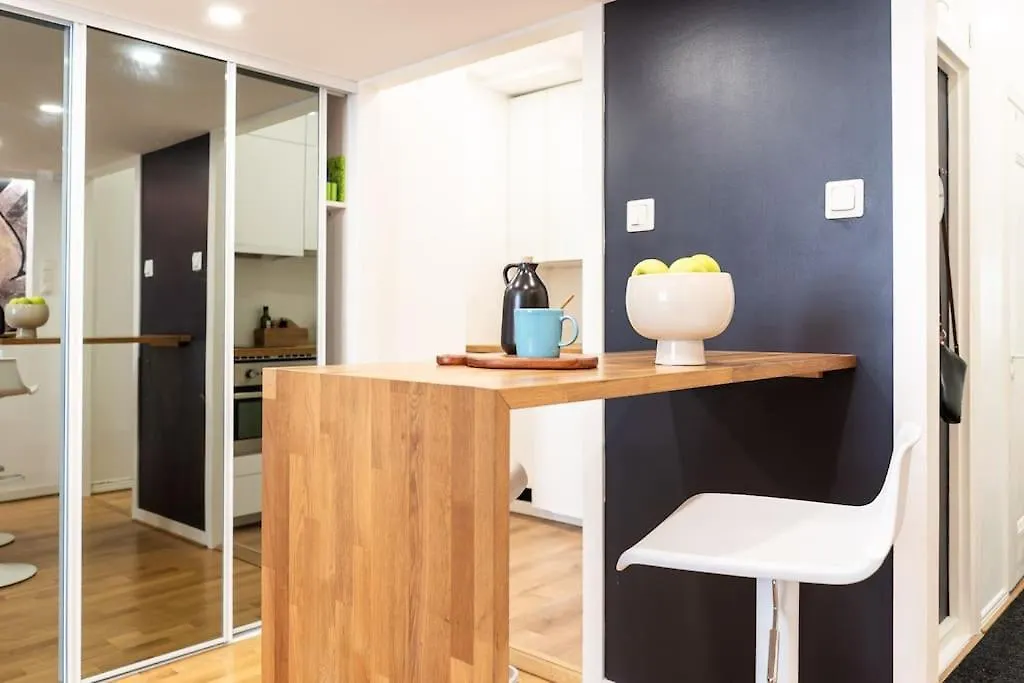 Apartment Centrally Located For Up To 4 Helsinki